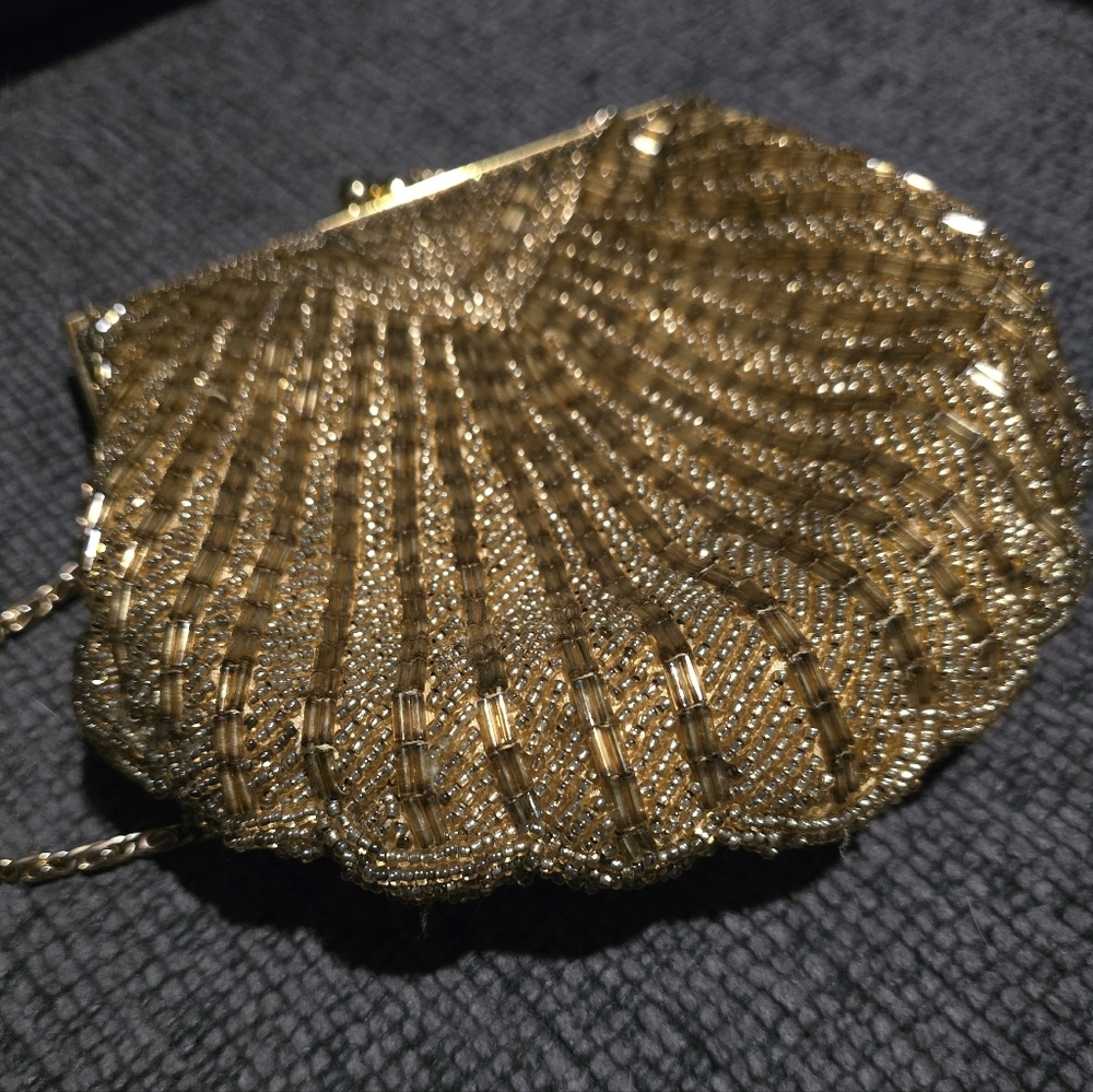 Valerie Stevens | Vintage Beaded Shell Evening Clutch Purse - Picture 5 of 6